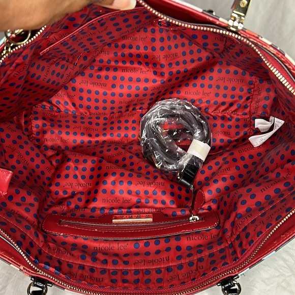 NWT NICOLE LEE “Sketch Book” print design large tote. Adjustable strap included. - Picture 15 of 16